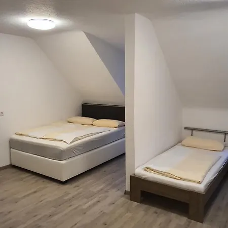 Neue Muehle Hotel *